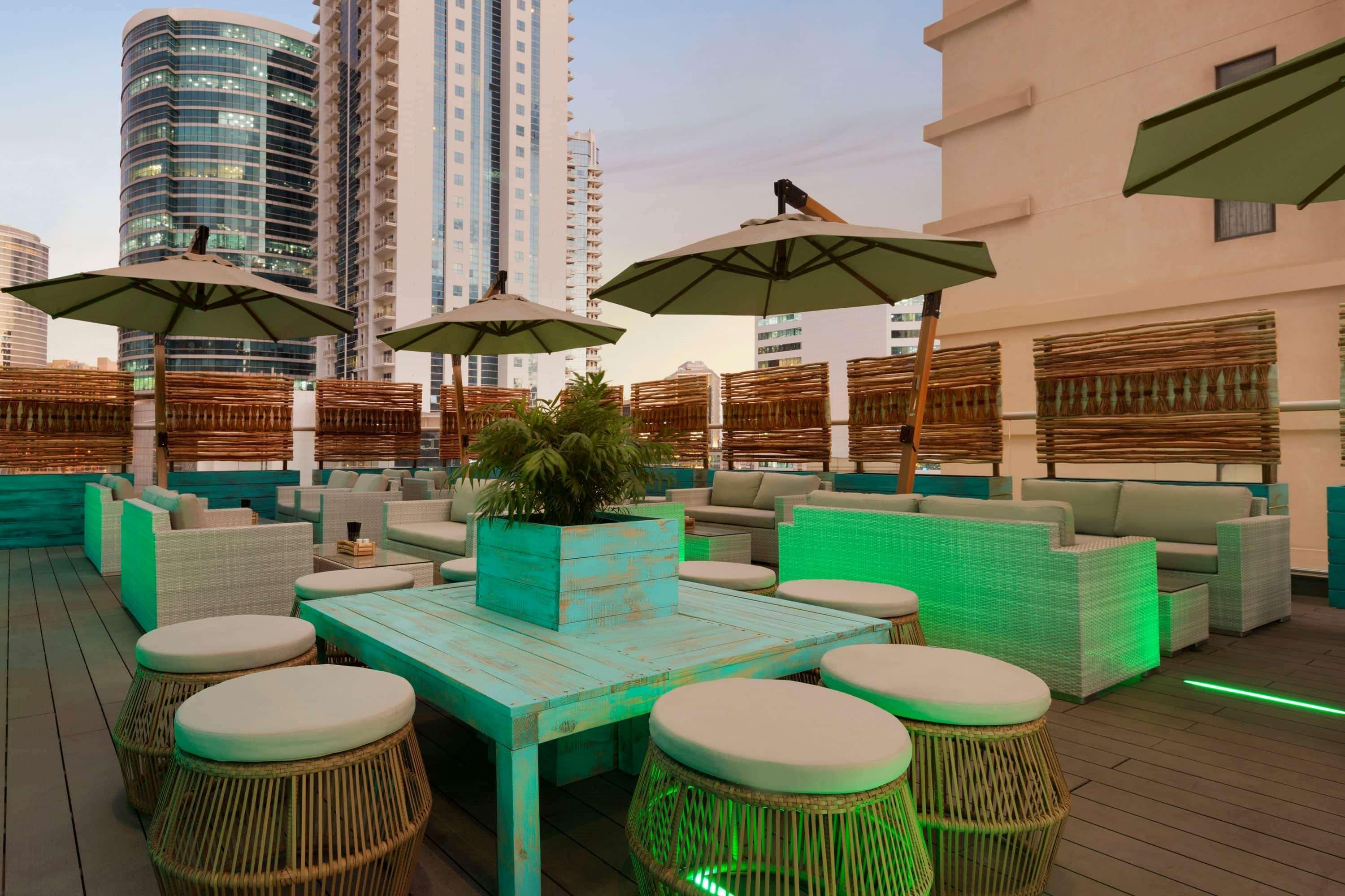 Готель Tryp By Wyndham Дубай Екстер'єр фото Rooftop lounge at the hotel
