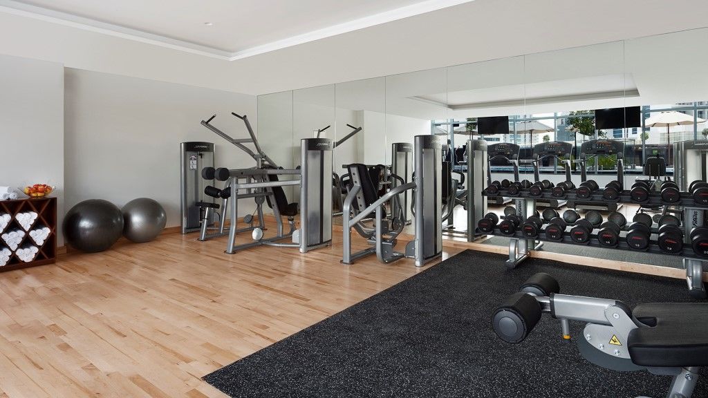 Готель Tryp By Wyndham Дубай Екстер'єр фото Gym equipment