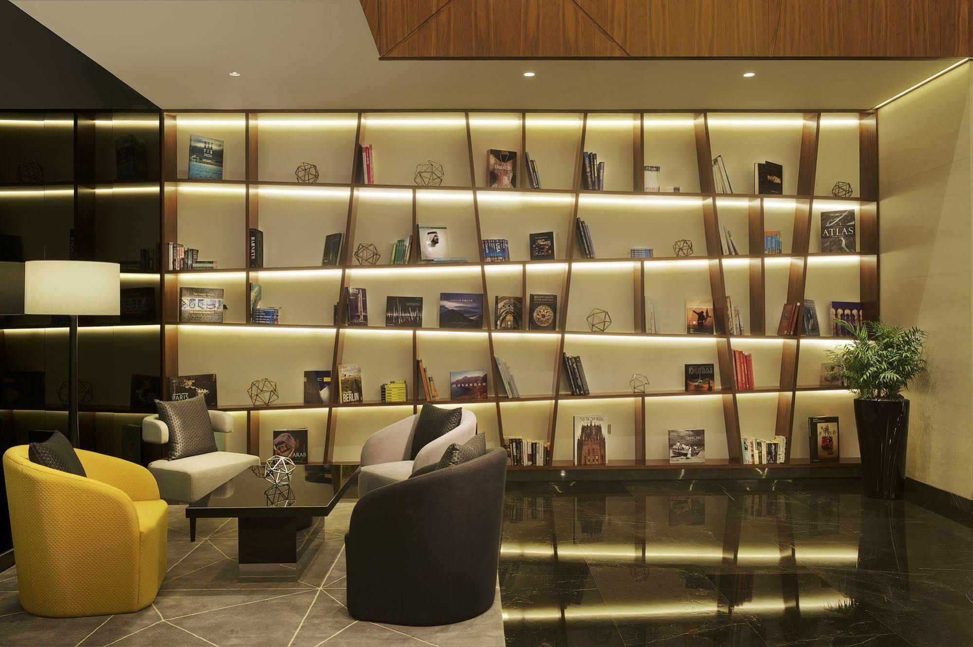Готель Tryp By Wyndham Дубай Екстер'єр фото The library at the hotel